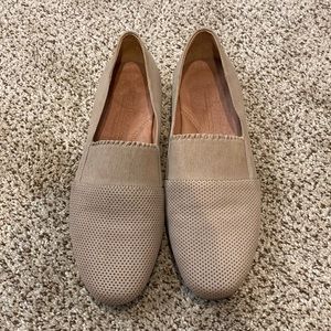 Gentle Souls flats by Kenneth Cole